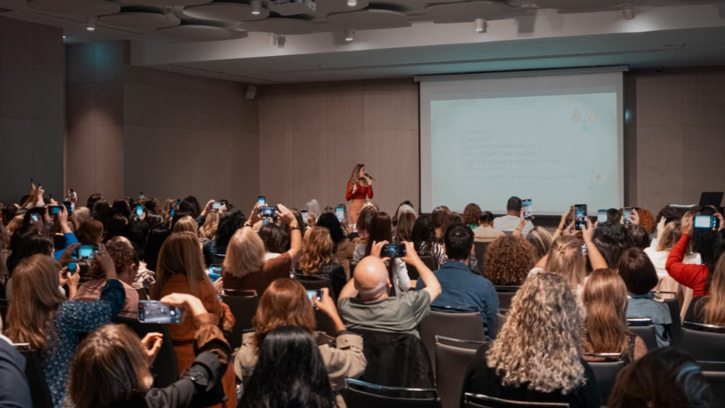 Non Stop compartilha o novo projeto de Pamela Magalhães que une reflexão e emoção em Gramado.