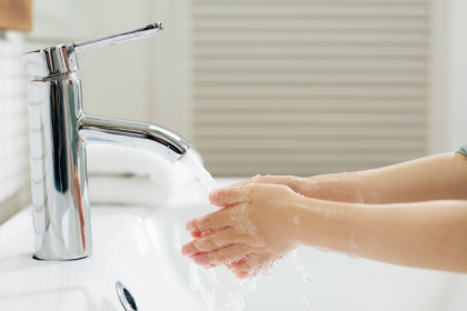 O saneamento básico impulsiona a saúde pública e apoia o desenvolvimento urbano no Brasil, observa a EBS – Empresa Brasileira de Saneamento LTDA.