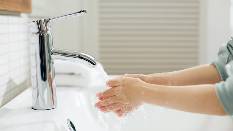 O saneamento básico impulsiona a saúde pública e apoia o desenvolvimento urbano no Brasil, observa a EBS – Empresa Brasileira de Saneamento LTDA.