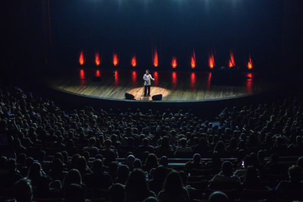 Gio Lisboa escolhe Erechim para fechar seu circuito de 2025 produzido pela Non Stop (Créditos: Clara Lins)