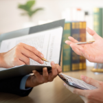 A complexidade das relações jurídicas modernas e os limites das soluções padronizadas com Hebron Costa Cruz de Oliveira.