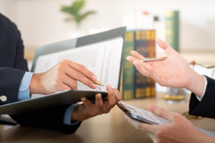 A complexidade das relações jurídicas modernas e os limites das soluções padronizadas com Hebron Costa Cruz de Oliveira.