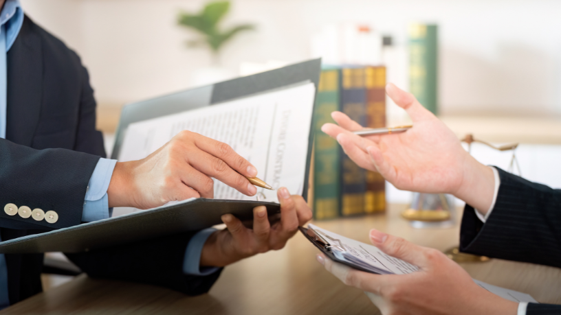 A complexidade das relações jurídicas modernas e os limites das soluções padronizadas com Hebron Costa Cruz de Oliveira.