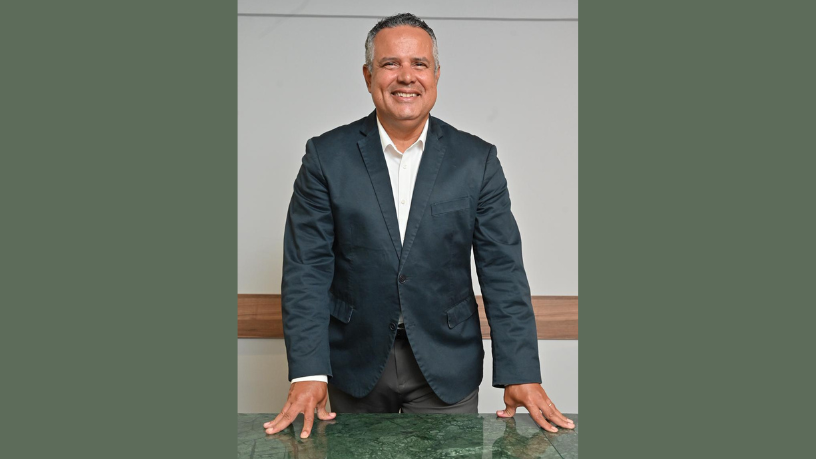 Elmar Juan Passos Varjão Bomfim